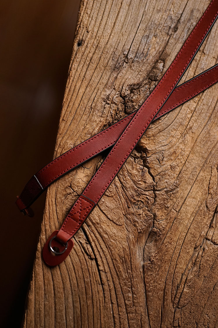 Camera Khoác Vai BeltHandmade  - đánh giá và giá Camera Strap Leather