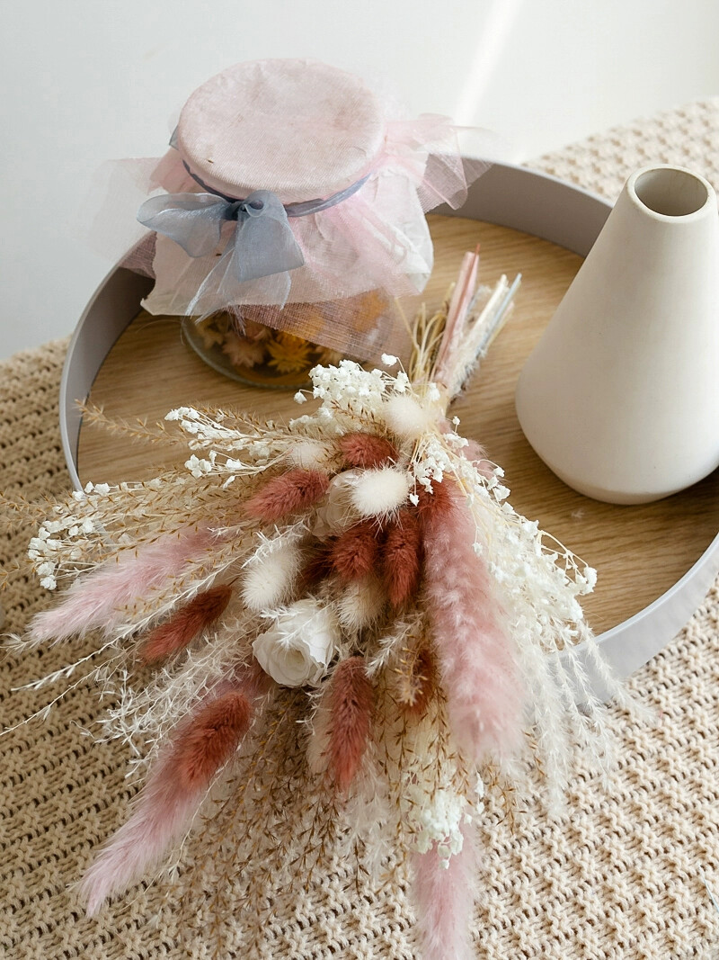 Preserved Rose Rabbit Tail Ree - đánh giá và giá Photography Graduation